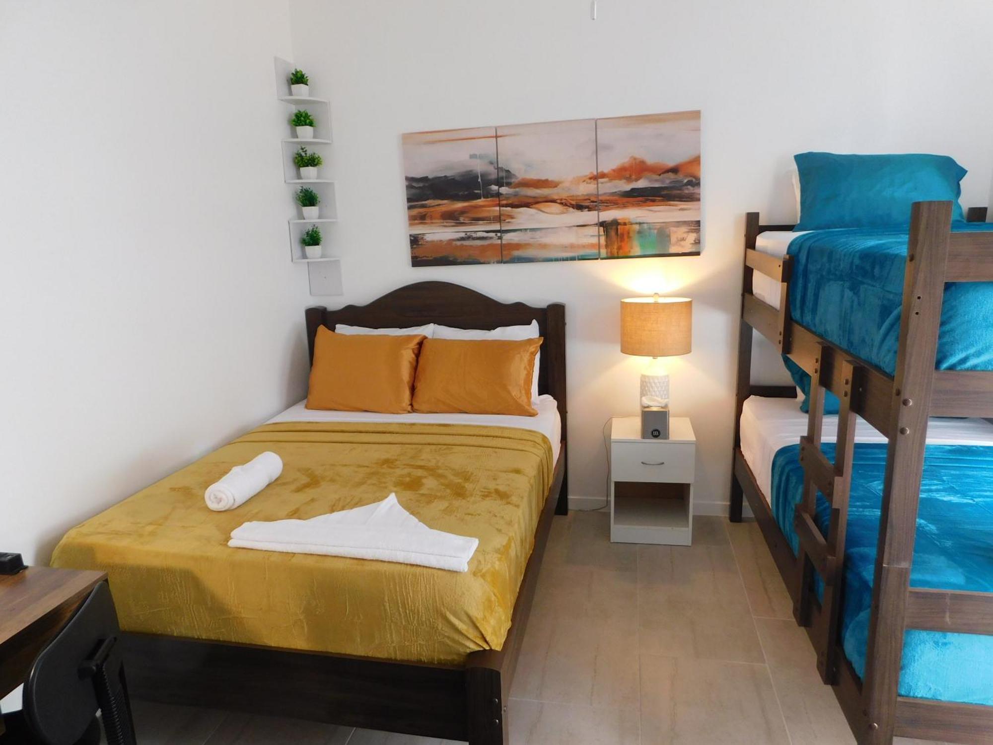 Appartement Sunset 205, Sleeps Six, Next Door To The Pool, 100m To The Beach!