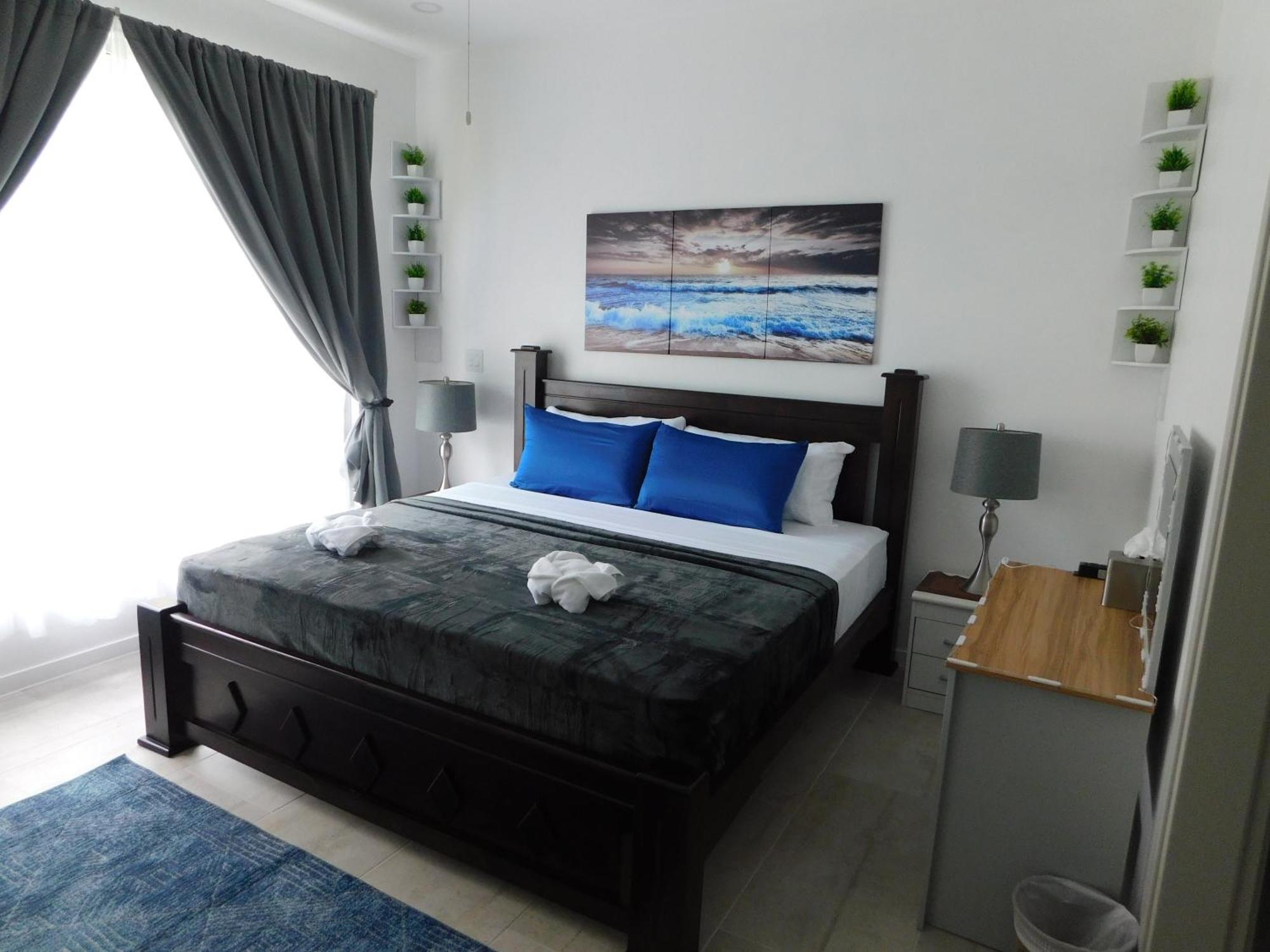 Appartement Sunset 205, Sleeps Six, Next Door To The Pool, 100m To The Beach! *