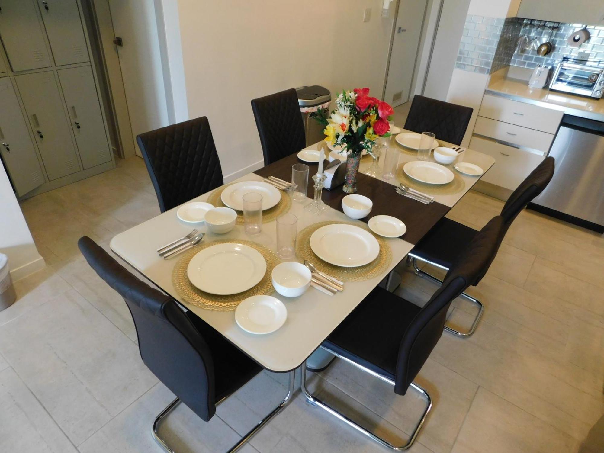 Sunset 205, Sleeps Six, Next Door To The Pool, 100m To The Beach! Appartement *